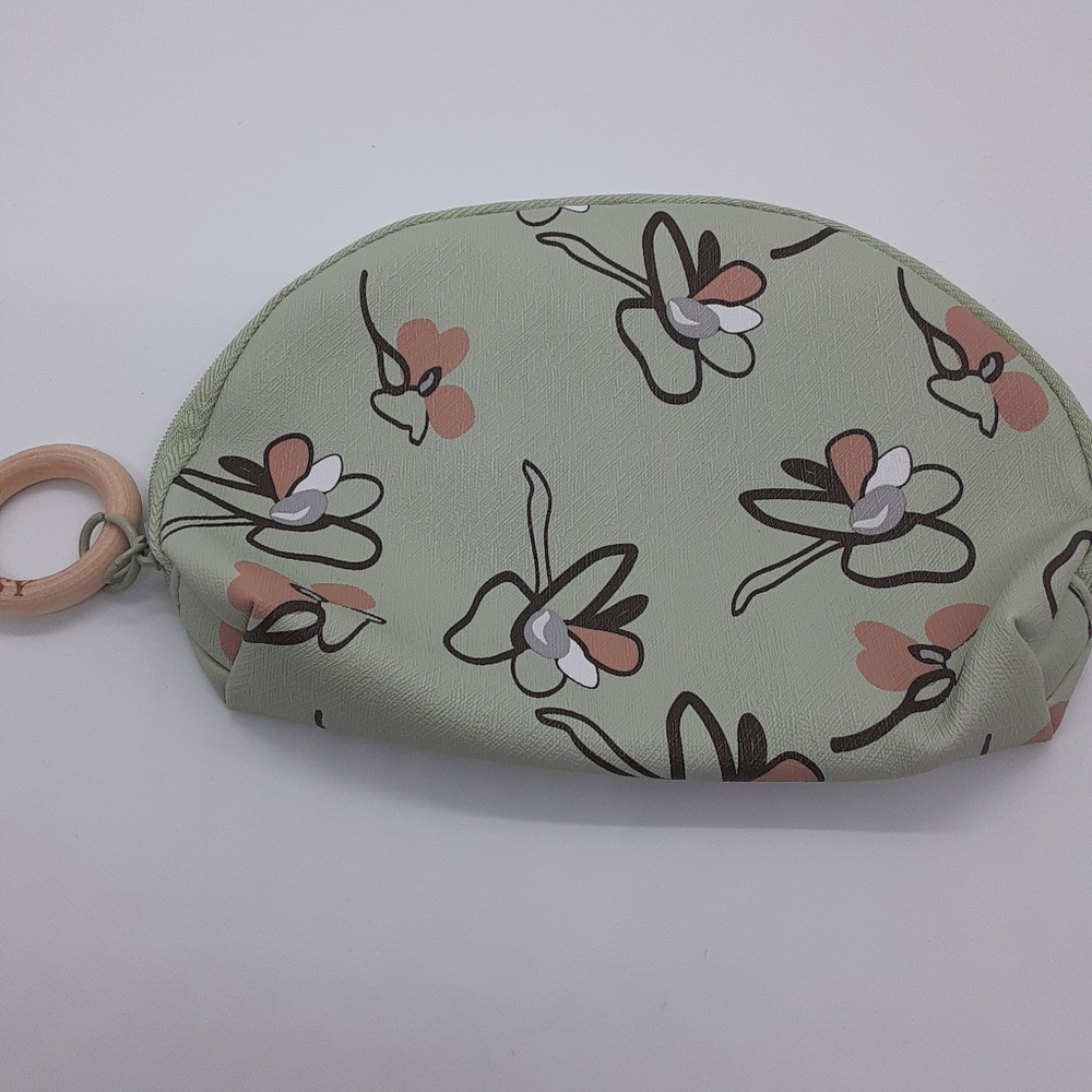 New ipsy Light Green Floral Zipper Makeup Bag